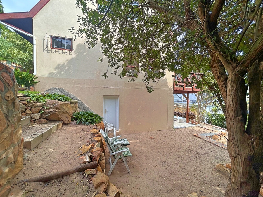 To Let 2 Bedroom Property for Rent in Glencairn Western Cape